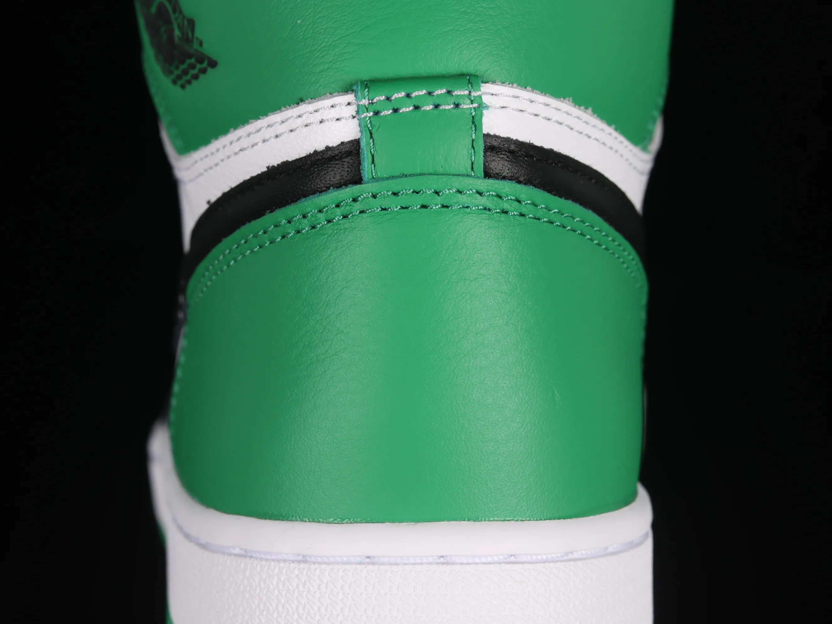 All Categories Air Jordan Jordan Series Basketball Shoes Air Jordan 1 High Made in Guangdong Pure Original Air Jordan 1 High OG "Lucky Green" AJ1 Joe 1 Celtics Black Green Toe DZ5485-031